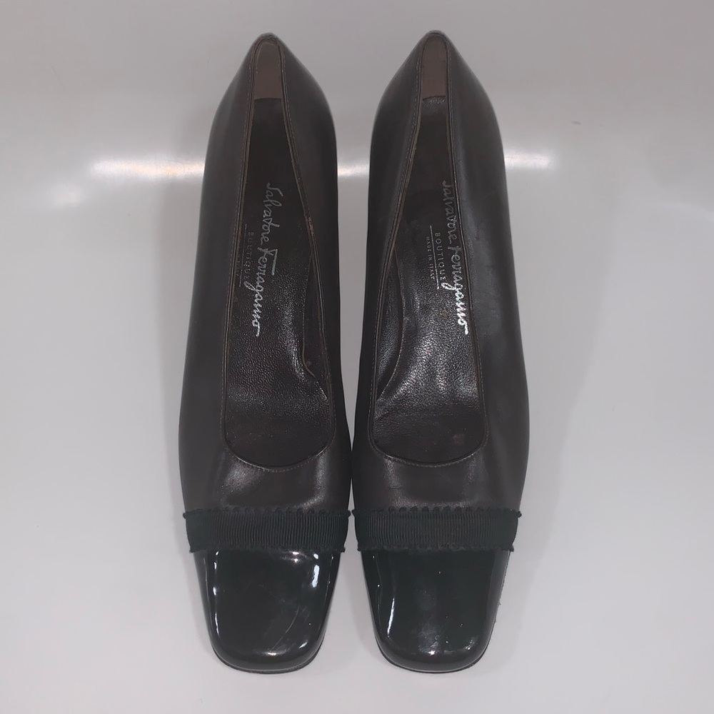 Salvatore Ferragamo Leather Grosgain Trim Pumps Size 8